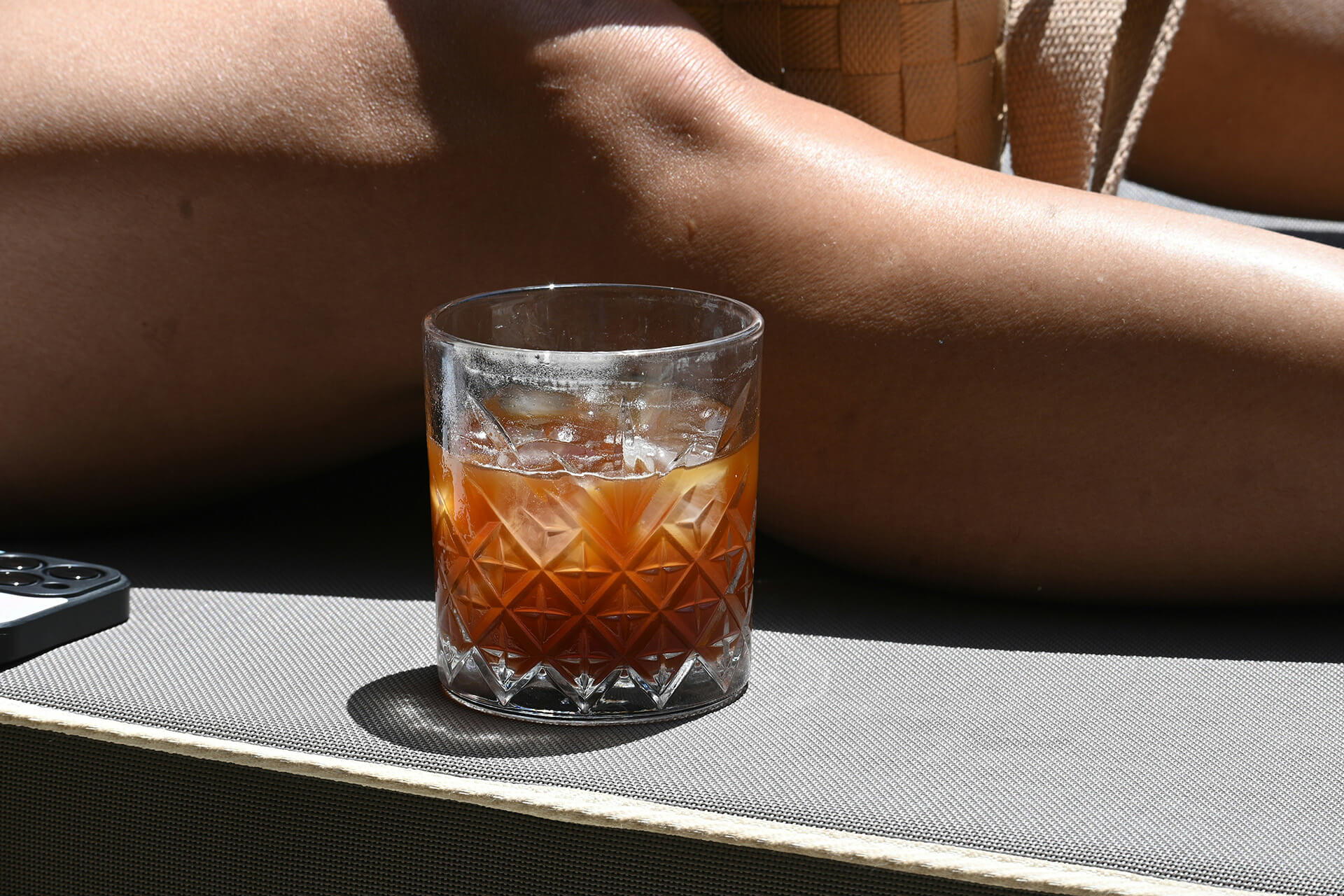 villa onu cocktail poolside